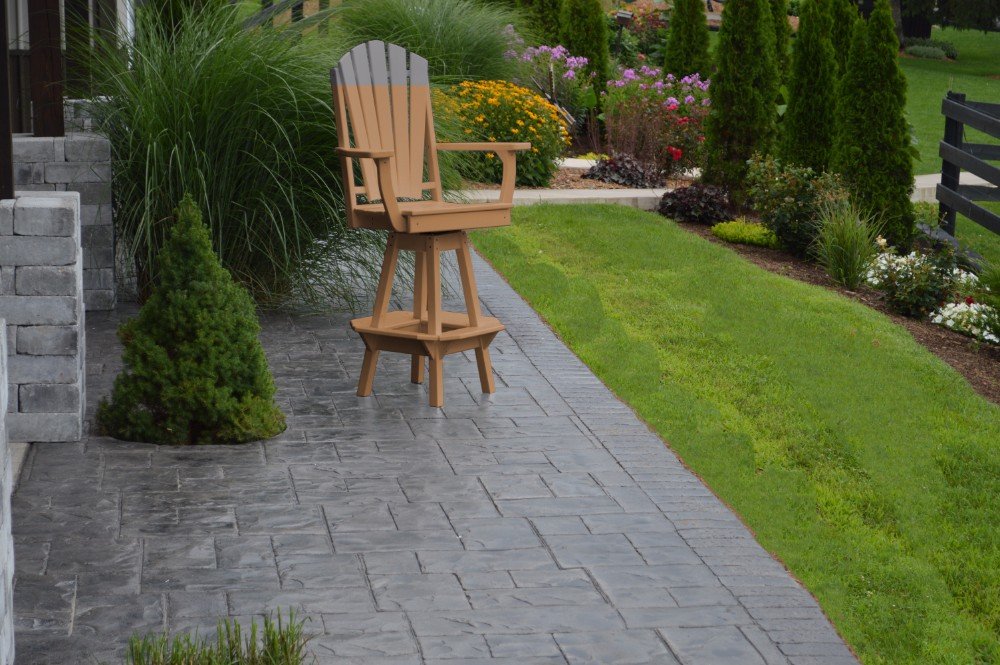Cedar Adirondack Swivel Bar Chair with Arms Z700841